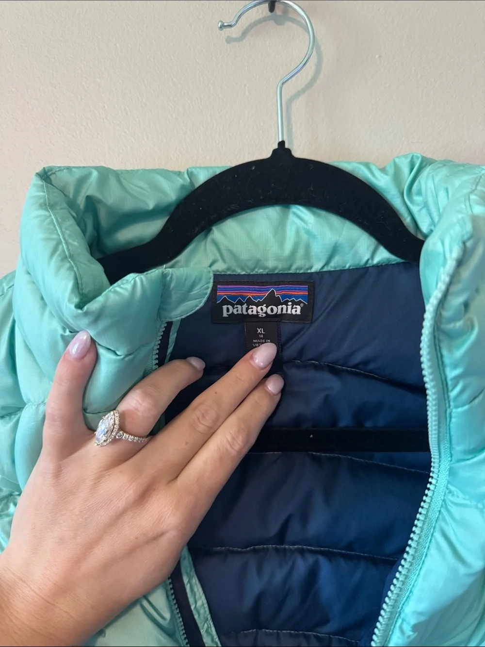 Patagonia Girl’s Down Puffer Vest